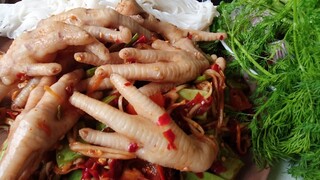 ตำตีนไก่เผ็ดๆโจ๊ะๆแซ่บๆมาแล้วจร้า Spicy  salad with chicken  feet