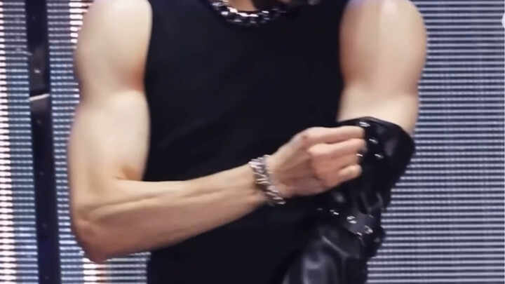 【อีเจดนู】เจโน่ก่อนขึ้นเวทีถึงกับออกกำลังกายเพื่อให้กล้ามเนื้อพองตัว (ฉันยอมเลียเลย)