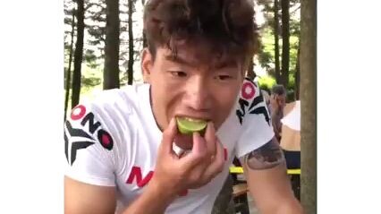 eating lemon with reaction 😅😂😂😂😂😂😂😂