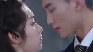 Misi itu membawa mereka lebih dekat, tetapi CEO yang kejam itu tiba-tiba jatuh cinta