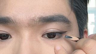 เขียนอายไลเนอร์เสร็จ ลุคแต่งหน้าก็เปลี่ยนได้ตามใจ!