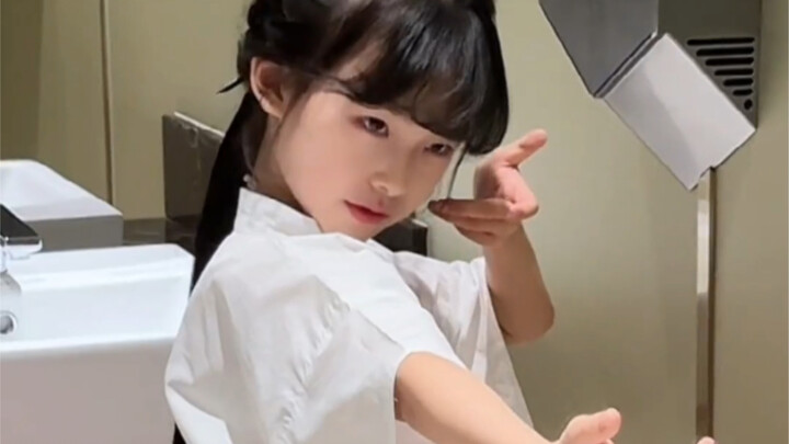 Pakaian Jalan Edisi Kelima — "Rok Bai Die Gaya Nasional Dinasti Ming" #Liu Gege #Pakaian Jalan