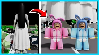 MIPAN & ZUZUZU Mengusir Hantu Kuntilanak Yang Sangat Besar Dari Kota! RAKSASA! - Roblox Roleplay