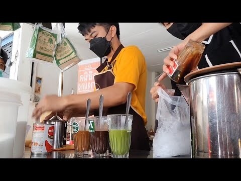 ยกล้อ ชาเขียว กาแฟเนส โอเลี้ยง°ลูกค้าน่ารักแวะมาอุดหนุนไม่ขาดสาย