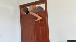 自己换门锁可得注意，别被锁屋里