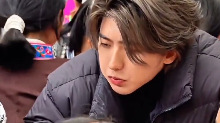 Holy crap! December 15—Cai Xukun lost himself amid endless calls of “Brother Chicken”!