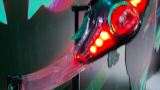 BW exhibition Kamen Rider Zeztz belt play