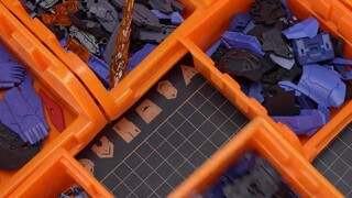 "Dia benar-benar melakukan ini pada Redemption Mecha"