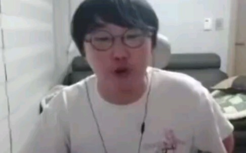 เมื่อ imp เห็นว่าพระเอกมิวสิกวิดีโอ登神คือ Deft