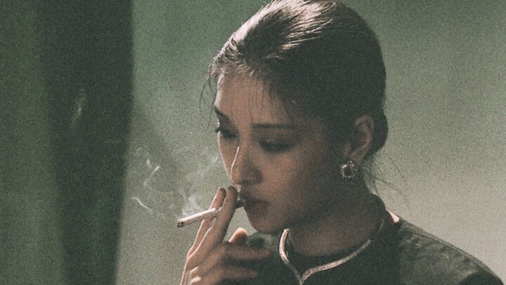 A serene and ethereal beauty! [Hu Yinmeng]