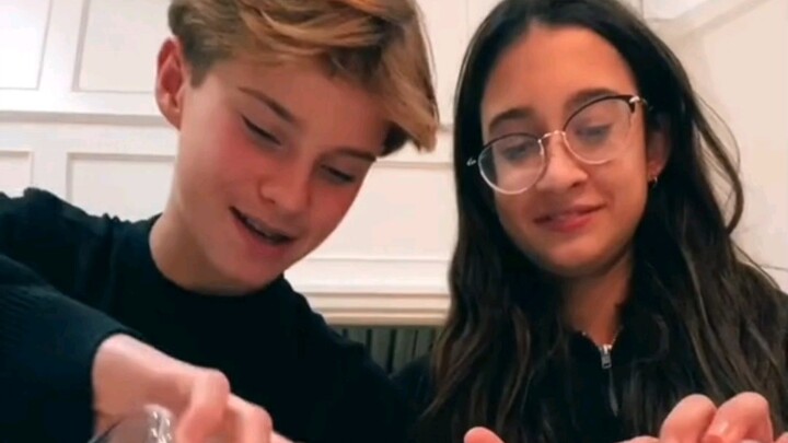 English Listening Practice: Ben Making Coffee with a Good Friend One Year Ago