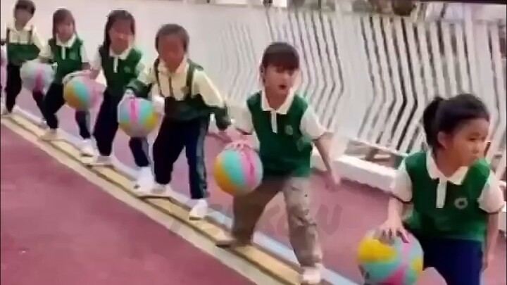 “Pelatih, saya ingin bermain basket”