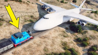 Thomas The Train vs plane 😱