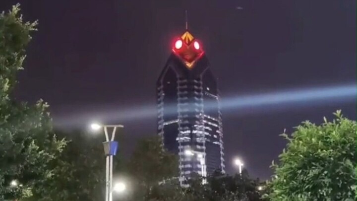 Guangdong residents are in luck—cockroaches can be pressed for edible oil!!!