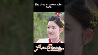 Her expression after the successful sneak attack is too cute.#zhaolusi
