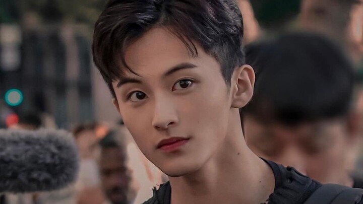 [NCT Lee Min-uk] Lee Min-uk Through the Eyes of Passersby vs. Lee Min-uk Through the Eyes of Dedicat