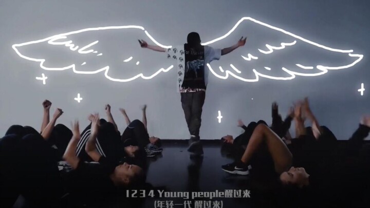 Cày cuốc hơn 30 tiếng để làm hiệu ứng ánh sáng cho điệu nhảy của Thái Từ Khôn