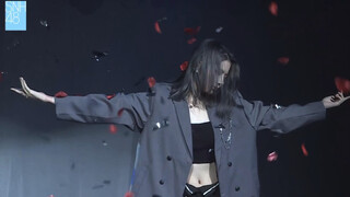 Hao Jingyi performs the boy group dance "Criminal," so handsome you just want to call him honey!