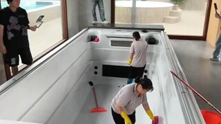 “打开就是水上凉亭” 男子在家装的一体成型泳池！！！