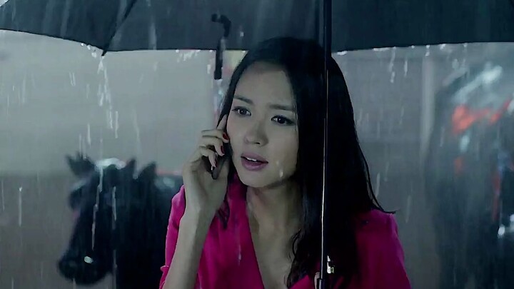 Hujan sebesar apa pun tak bisa menghentikan kita berdua yang menyeberangi lautan hanya untuk berteng