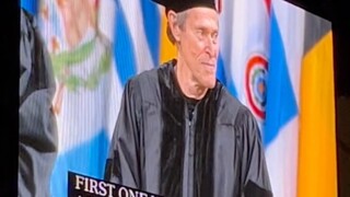 Mặc bộ đồ Người Nhện và đi gặp chú Dafoe