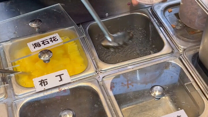 حلوى سكرية بـ 8 رنمينبي فقط في مدينة الجامعة! كمية الإضافات كبيرة جدًا ولذيذة جدًا