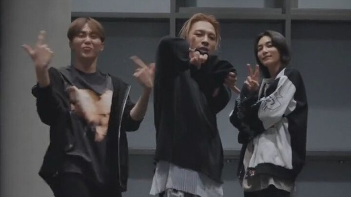 230426 Thử thách “Shoong” – Jung Han [Taeyang TiKToK]