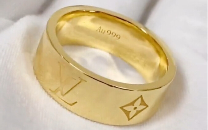 แหวนที่เพิ่งส่งออกไปถูกยกเลิกคำสั่งซื้อ เหตุผลคือลูกค้ารู้สึกว่าแบบ 10 กรัมดูไม่สวย จึงเพิ่มงบอีก 10