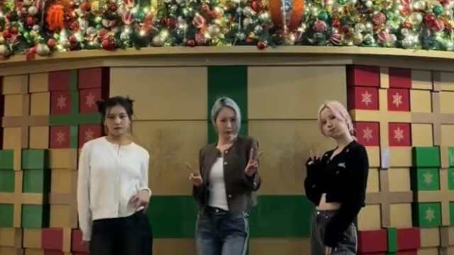 【VIVIZ】（Maniac）Natal yang ceria 🎅🏻🎅🏻🎅🏻❤🌲