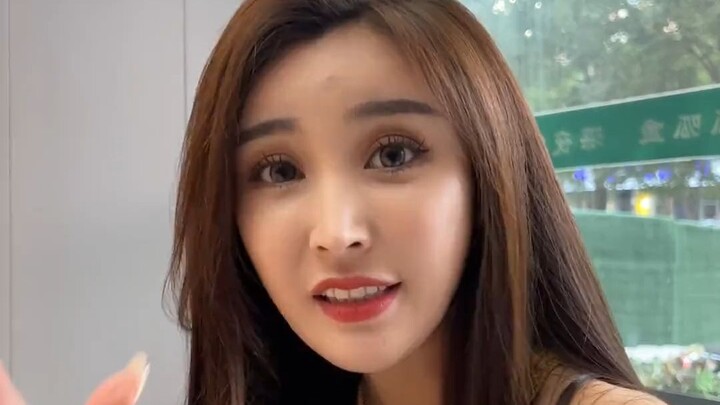 إذن من الذي سكب الخردل في الكوب؟