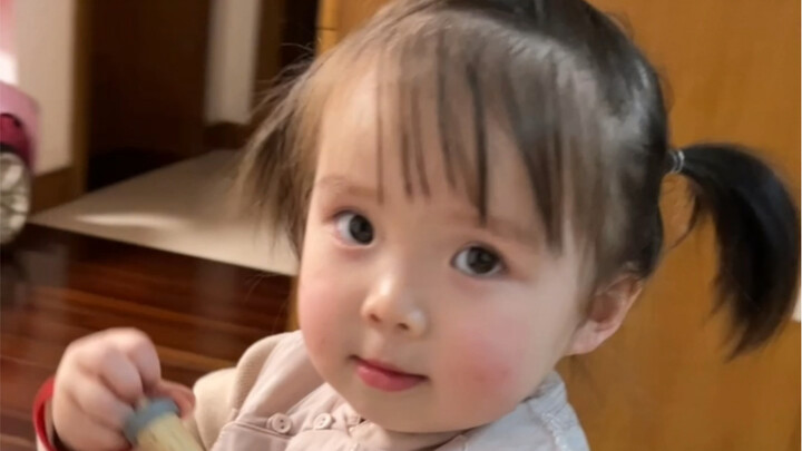 Y tá Viên Tử công việc rất bận rộn