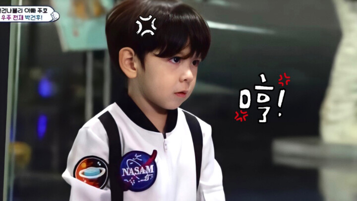 Salah satu wajah bak malaikat masa depan Korea!! (✪⥎✪) Sebagai tambahan, usianya belum genap tiga ta