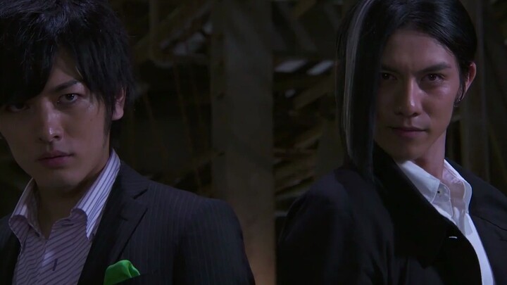 [Kamen Rider Gaim] The Director and Lingma team up to fight Kamen Rider Savior