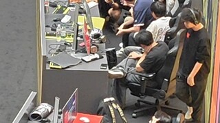 في بطولة جينغدونغ مول الوطنية لـ "كونفليكت" الميدانية، تم الكشف عن غشاشين