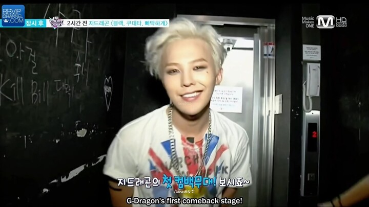 At this elevator entrance, countless “màn sī GD” have stepped out in their iconic, god-tier looks.