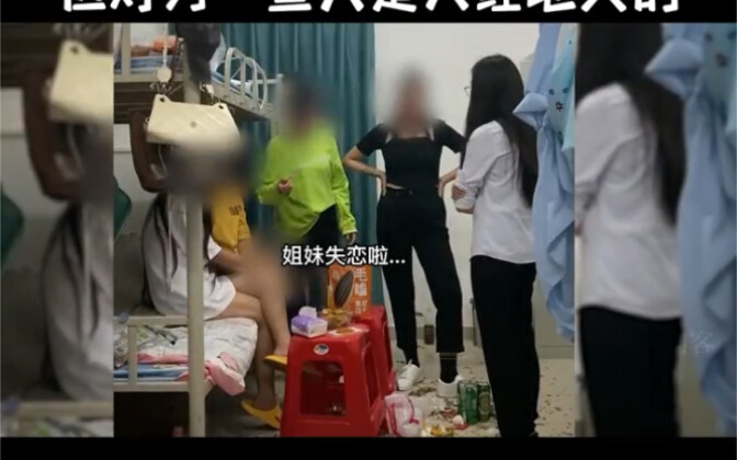 Bỗng nhiên hiểu ra tầm quan trọng của việc đọc sách, giờ đi cày sách cho bằng hết luôn [khóc ròng]