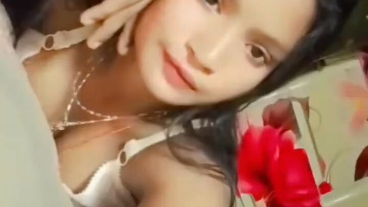 Warning: This Anime Girl Is Too Gorgeous 💋