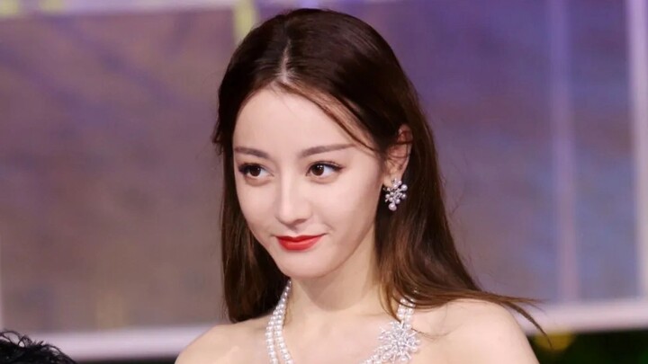【Quyền lực ngút trời】Mẹ đây đẹp quá rồi, đẹp nữa là anh mất hồn luôn đấy! 【Cảnh quay gây sốt của Địc