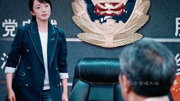 “Jabatan kepala biro saya ini benar-benar terlalu merendah” – Ganti baju biasa langsung jadi teman; 