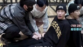 DK：哥哥们，我只是抽筋了，不是快亖了...