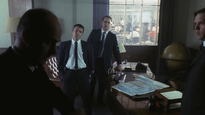 Based on a true story: The ultimate classic “Catch Me If You Can”