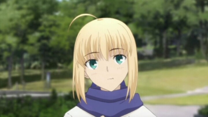 Saber eats bread for half an hour (so cute!!)