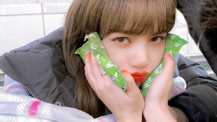 Now I know why so many male celebrities are in love with Lisa!