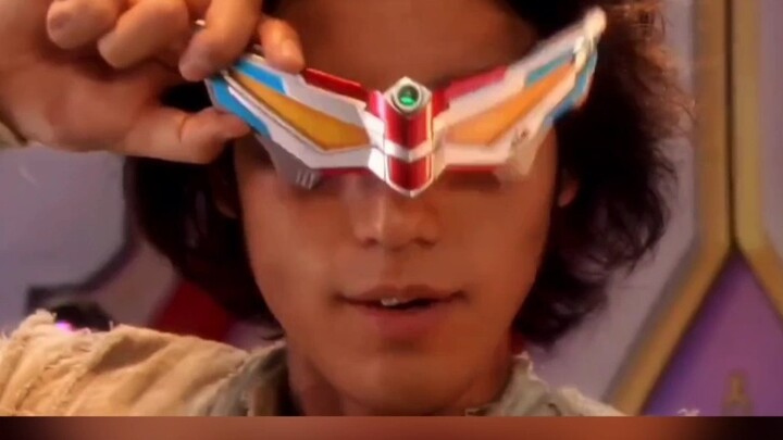 ✨After 12 years, Lan used the Dekai Transformer to transform into Zero again. It's been a long time 