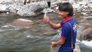 fishing in Nepal | Nepalese boys fishing with cast-net | asala fishing |