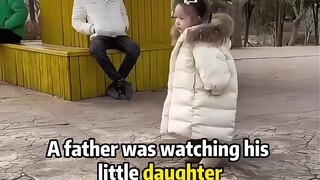 老父亲看到这幕后心都碎了