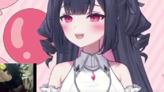 After receiving the durian cake as a birthday gift, Sakura girl fed it to her family members on the 