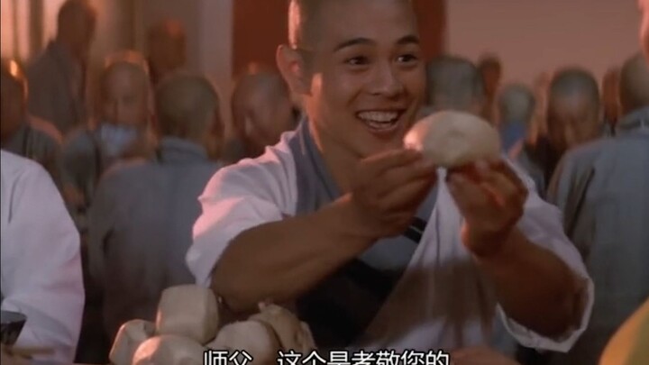 Tetap Jet Li yang paling berbakti kepada sang kepala biara: diam-diam menyelipkan daging ular ke dal