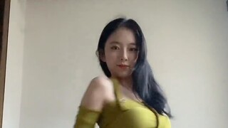 Lisa Chen yang seksi