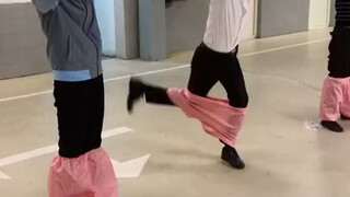 1号:我就看你们能骚成啥样